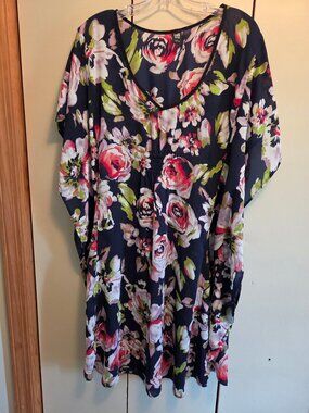 Womens floral tunic/coverup.Size large. Tall by design.